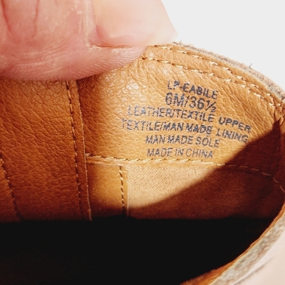 LUCKY Brand Eabile Chelsie Lug Sole Booties Size 6M - Picture 11 of 11